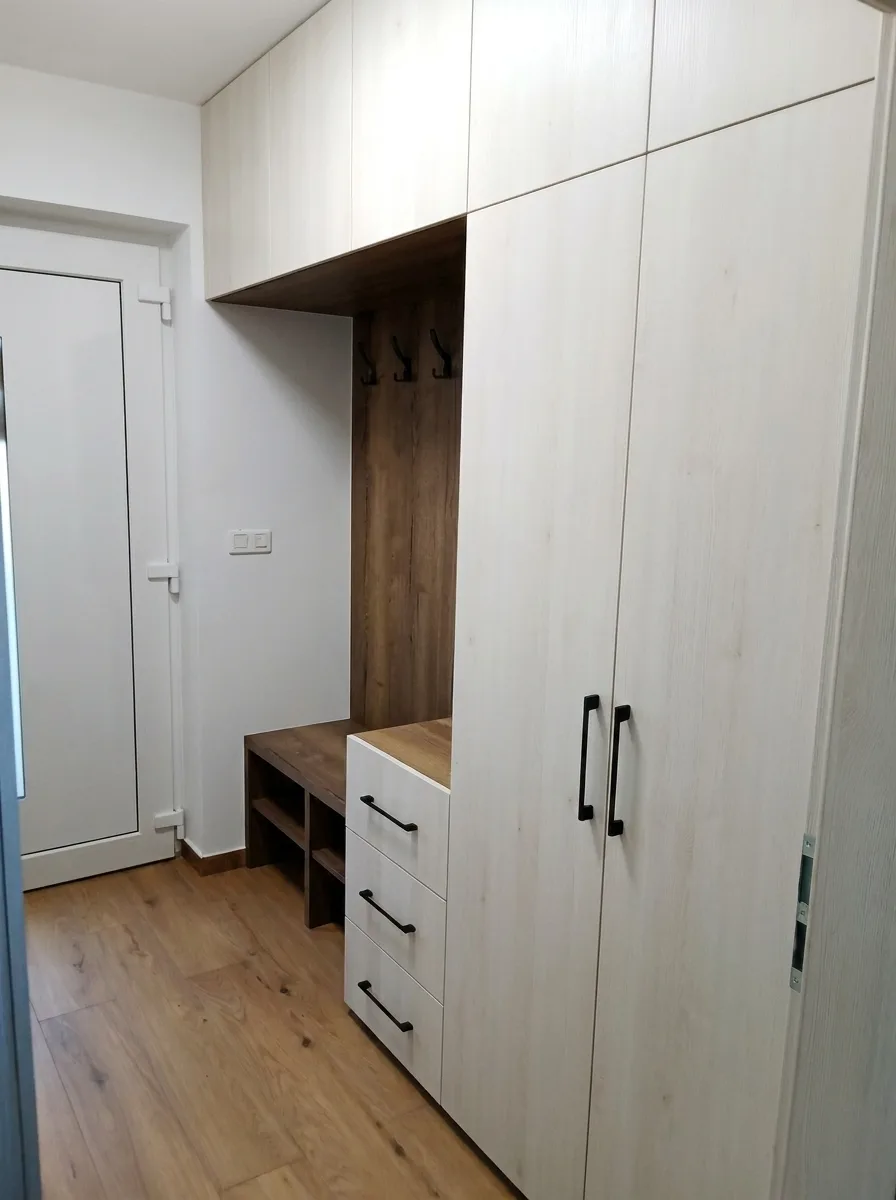 Vestavná skříň na míru – realizace 48 – Martin Kučera truhlář